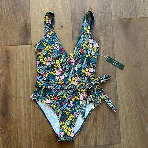 Summersalt Size 4R Perfect Wrap One Piece NWT